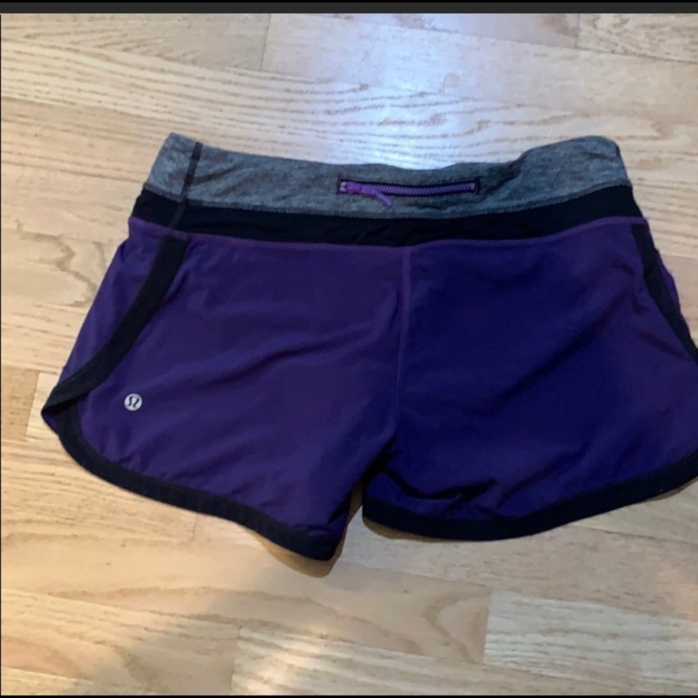 Lululemon Groovy Run Shorts sz 6 EUC